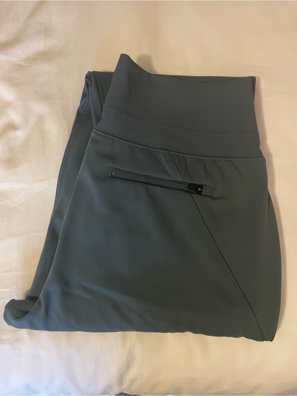 ATHLETA Venice Highrise jogger, Grey blue.